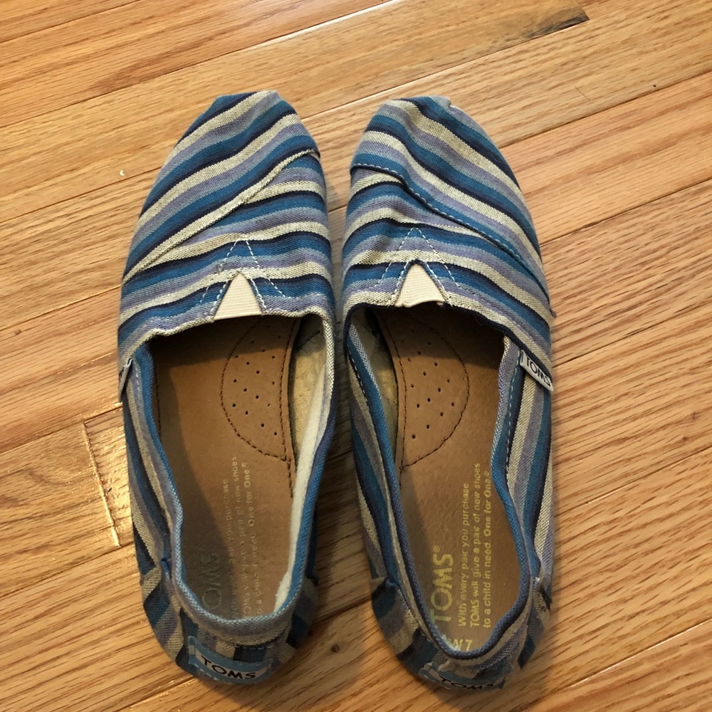 Toms